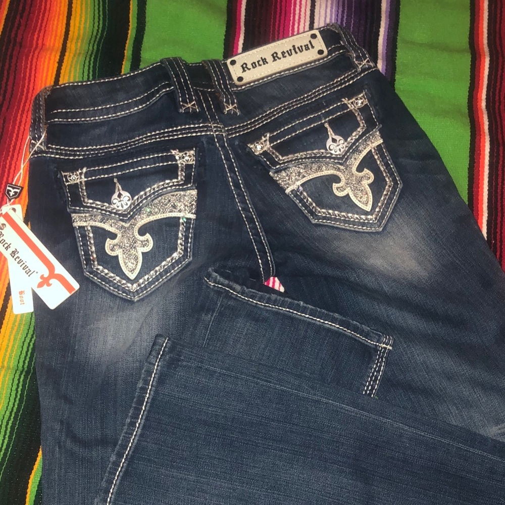 NWT - Rock Revival boot cut jeans - Arlene